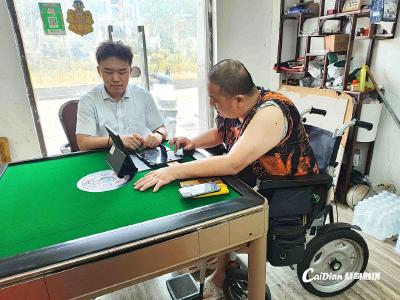 行动不便客户遇难题 银行上门服务暖人心