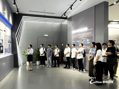 蔡甸区举办新招录“三生”区情教育培训班 助力年轻干部扎根成长