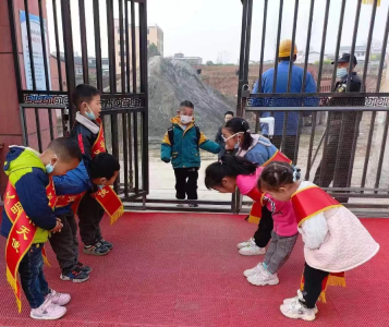 安阳镇中心幼儿园：弘扬雷锋精神 做新时代好儿童