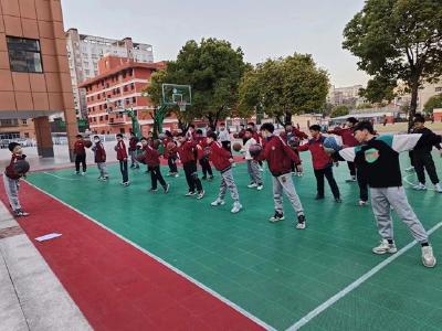 郧阳区实验小学：落实“双减”举措 增强学生体质