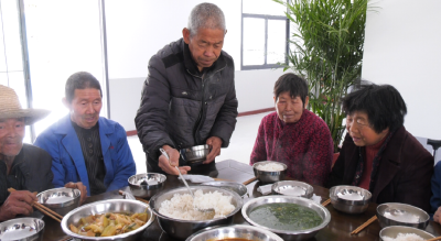 【聚焦乡村建设“六件事”】郧阳区城关镇黄土梁村：“爱心食堂”试营业 家门口享受幸福“食”光