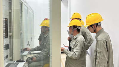 国网郧县供电公司：提前43天 高标准完成35千伏石榴变电站投运