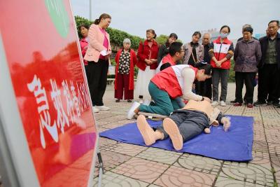 世界红十字日：关爱生命  “救”在身边