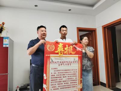 十堰2023年唯一！郧阳区一中王义卓被录取为空军飞行员