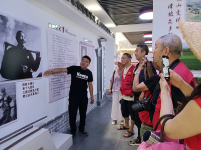 郧阳区老年摄影家协会开展红色文化教育活动