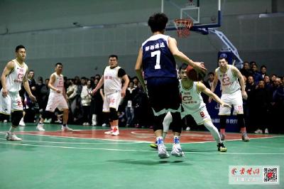 十堰市七运会群众体育类地方组篮球决赛落幕   郧阳区代表队勇夺冠军