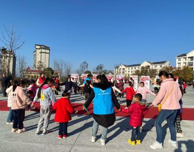 郧阳区民政局:  让运动点亮童心  让童年绽放精彩