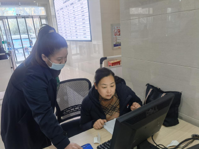 郧阳区社保局：推行“一网通办”让群众少跑腿