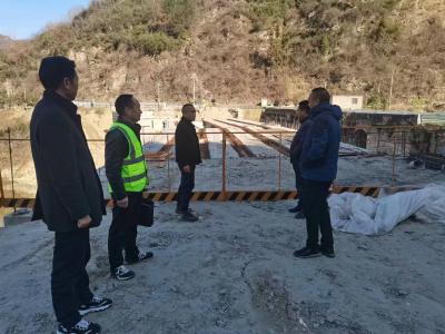 郧阳区：开展安全隐患排查 筑牢公路安全生产防线