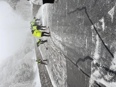除雪铲冰、公路先行 郧阳区公路开启“狂飙”模式