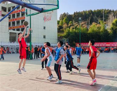 郧阳区实验中学：聚力篮球赛  运动向未来