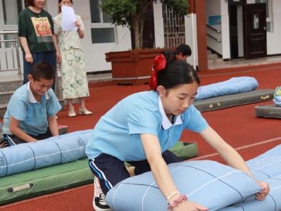 郧阳区特校举办学生生活技能比赛