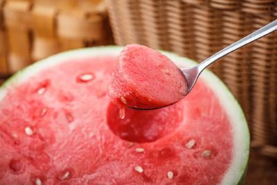 高温天气如何应对中暑？这些急救措施，关键时刻能救命→