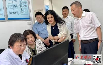 国家基层糖尿病防治管理办公室主任贾伟平带队莅临十堰人医调研