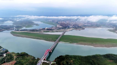 湖北郧阳：雨后初霁 汉江两岸景色新