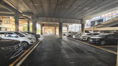 可感可及看民生 | 闲置空间巧利用   城东桥下建停车场破解群众停车难