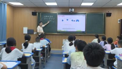 优秀教师风采 | 杨成香：以爱为光 呵护“小花”绽放