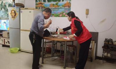 郧阳区城关镇兴郧路社区精准服务独居老人