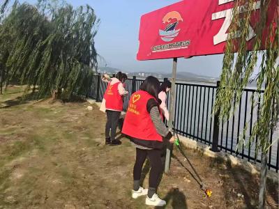 郧阳区城关镇体育场社区：当好汉江畔的 “护水卫士”