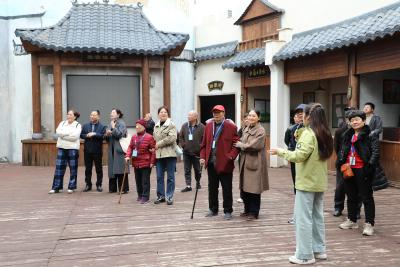 郧阳区人民医院举办重阳节活动