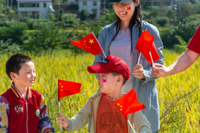 十堰郧阳：“中国红”点燃国庆假期，特色活动“HIGH翻”双节