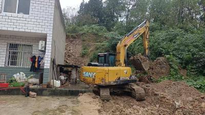 郧阳区青山镇：闻“汛”而动战险情