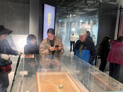 国际地质学者深度考察云盖寺矿山公园