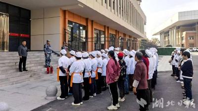 郧阳区一中：开展消防安全培训