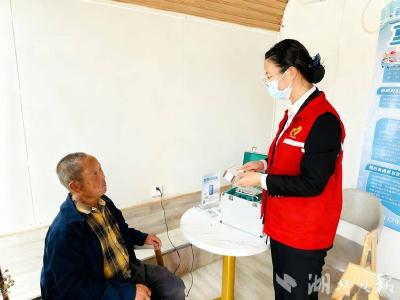 郧阳区刘洞镇收费站：“爱心小屋”让旅途有“家”的温度