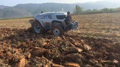 郧阳区青山镇：智慧农机驰骋沃野 科技赋能秋播生产
