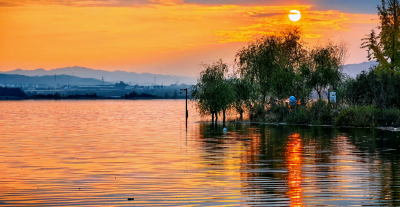 十堰郧阳：高水位下秒变“滨海小城”