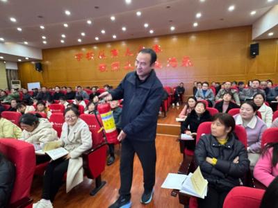 郧阳科技学校：筑牢安全防线 护航师生成长