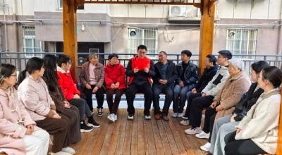 郧阳区城关镇菜园社区开展道德模范事迹宣讲活动