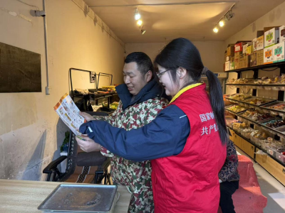 郧县供电公司胡家营供电所：午后护电暖人心 守护乡镇商户用电安全