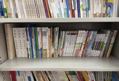 郧阳区城关镇：农家书屋换新添彩