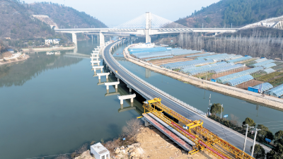 郧阳区：交通扩容 发展提速