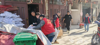 郧阳区五峰乡：全民动员齐参与 集镇清洁展新颜