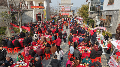 柳陂镇龙韵村举行迎新春敬老宴暨开村七周年庆典活动