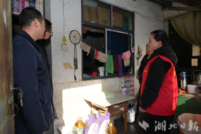 郧阳区数据局：寒冬送温暖 关怀暖人心