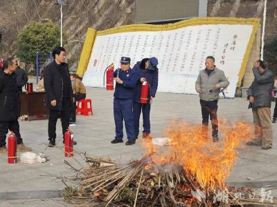 “幸福年味”进乡村——十堰市郧阳区政协新春送温暖“三下乡”活动小记