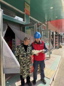 国网郧县供电公司白浪供电所：安全用电进商铺 护航民生保平安