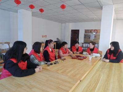 郧阳区举办“物质+服务”工作人员培训班