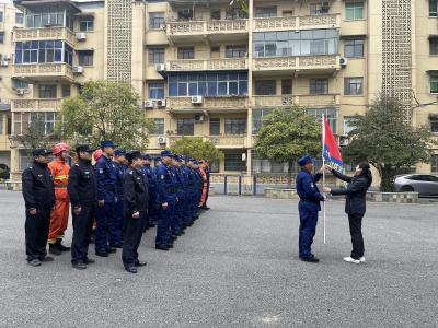 全省首创！郧阳区组建湖北林业系统首支县级标准化森林防火专业队