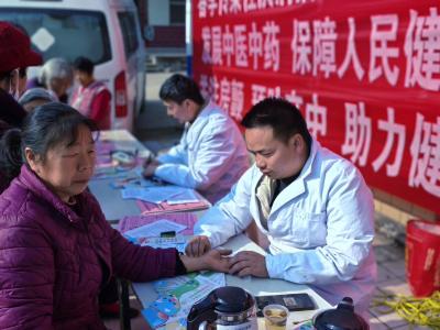 梅铺镇中心卫生院：文化惠民+健康义诊 双轨并行润乡邻