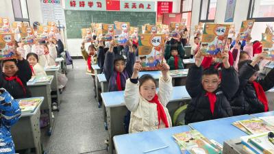 十堰郧阳：59435名学子开启新学期，仪式感拉满