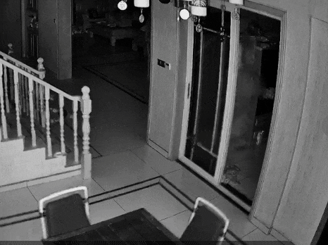 这个东西千万别放进冰箱，会炸！