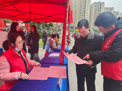 郧阳区医保局：靠前服务解民忧