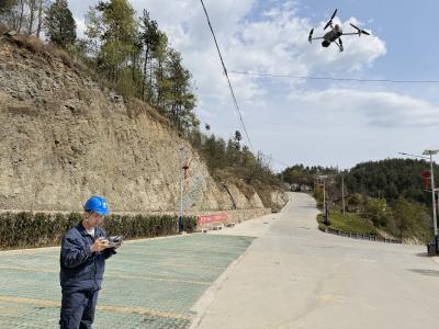 国网郧县供电公司：数智赋能筑屏障 精检细巡护电网