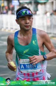 郧阳区人民医院药剂师李达夺得十堰马拉松全市第三