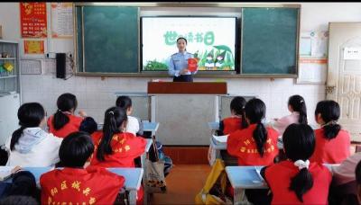 市生态环境局郧阳分局：地球日阅读+法治“童”行